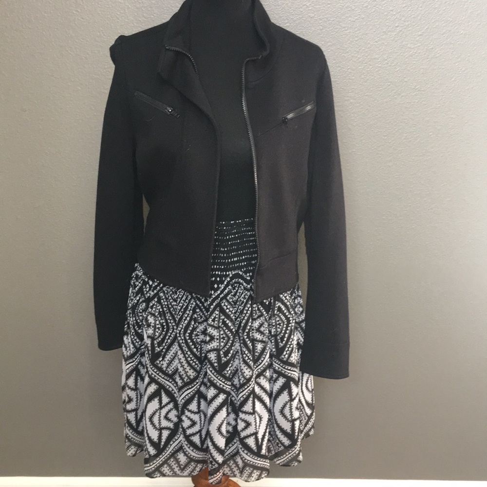 WHBM Black and white skirt